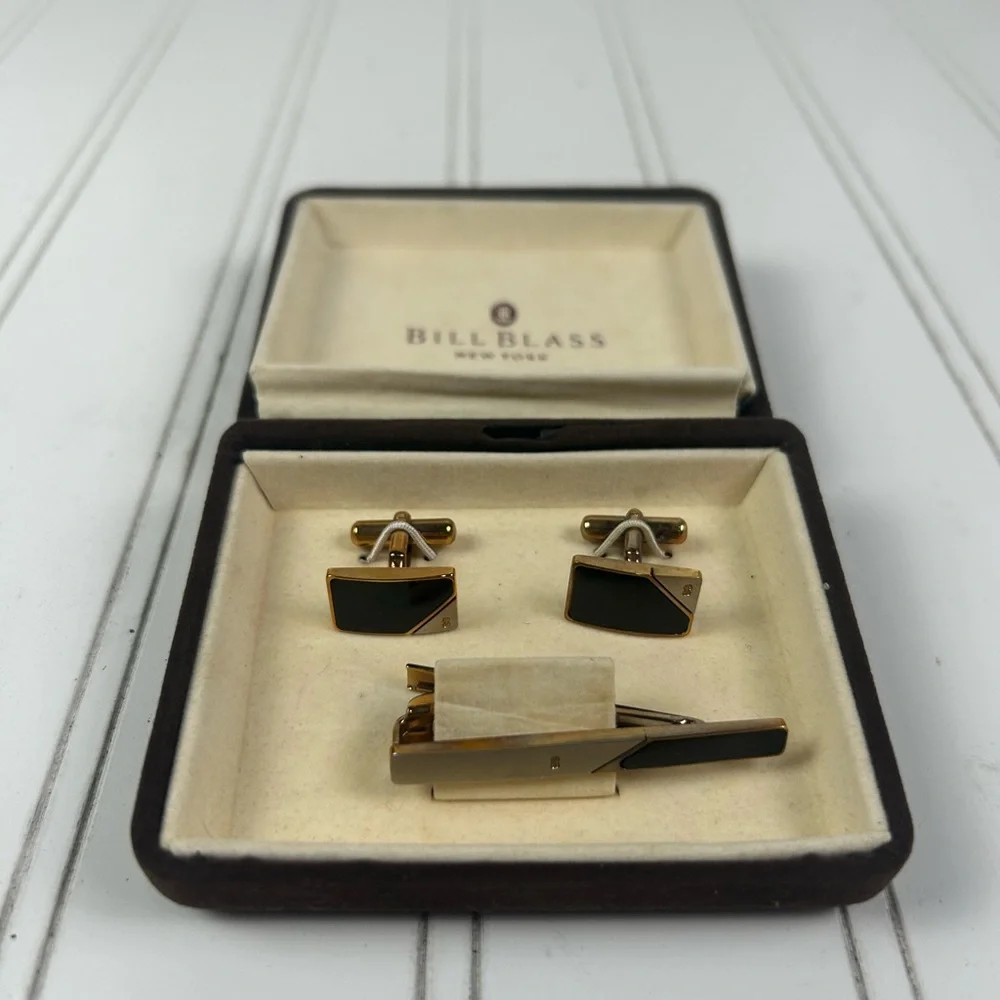 Bill Blass Vintage Elegant Gold Cufflinks and Tie Bar